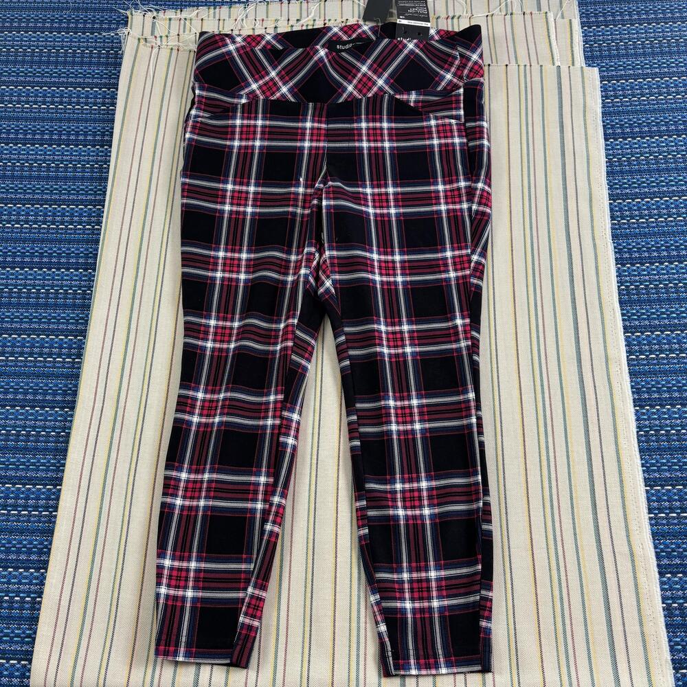NEW Torrid Pants Womens 1 Regular Black Plaid Pull-On Pocket Pixie Ponte Skinny - Picture 2 of 13